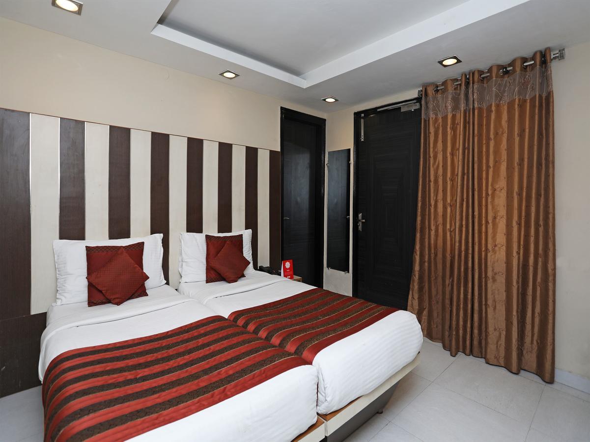 Hotel Balsons Continental นิวเดลี ภายนอก รูปภาพ